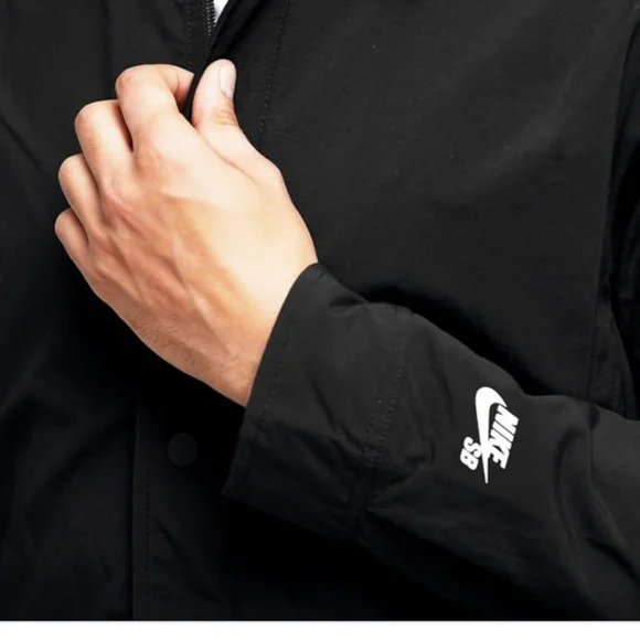 Nike SB Jacket Coat Coach Large 800178-010 Zip pocket Sleeve Great Condition - Picture 2 of 10
